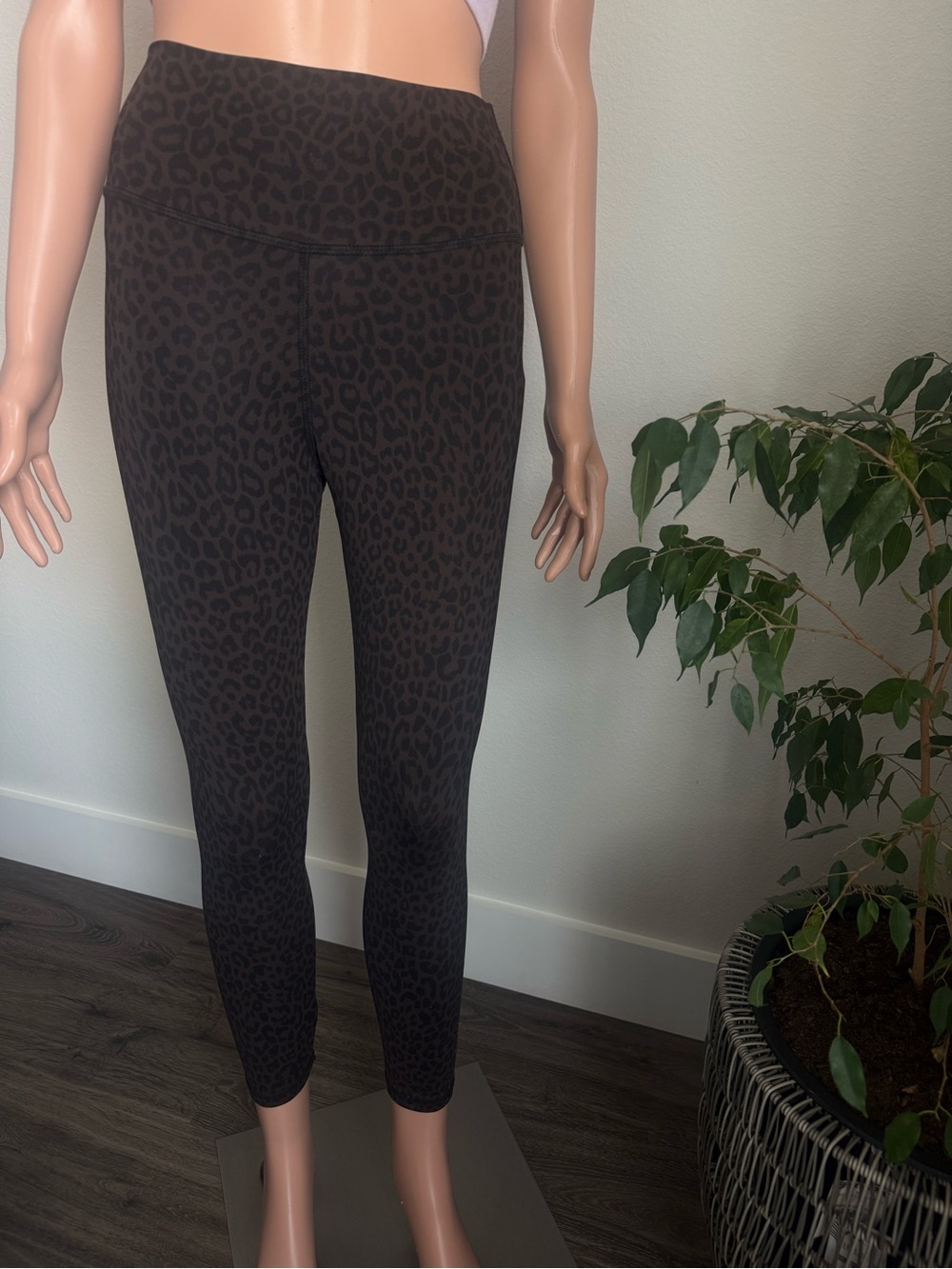 High-Rise Leopard Print Leggings - Brown